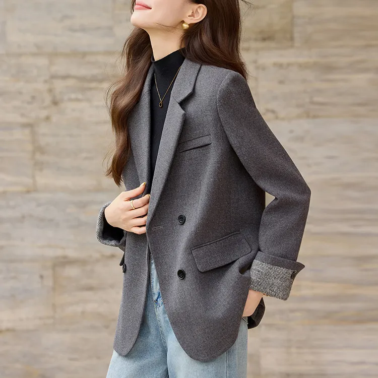 灰色西装外套女2025新款春秋宽松大尺码休闲气质高级感女士西服上