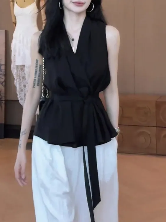 2025年夏季新款女装高级感轻奢显瘦清凉轻熟风无袖衬衫上衣女