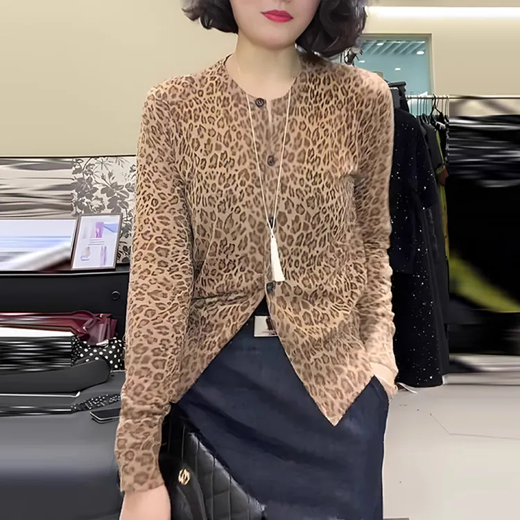 法式高级感豹纹印花圆领衬衫女春季新款纯欲减龄休闲时髦百搭上衣