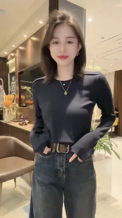 欧货2025秋女时尚设计感气质百搭纯色简约休闲长袖T恤上衣打底衫