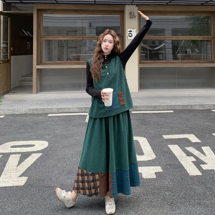 设计感时尚气质马甲套装女盐系穿搭2025新款百搭上衣半身裙三件套