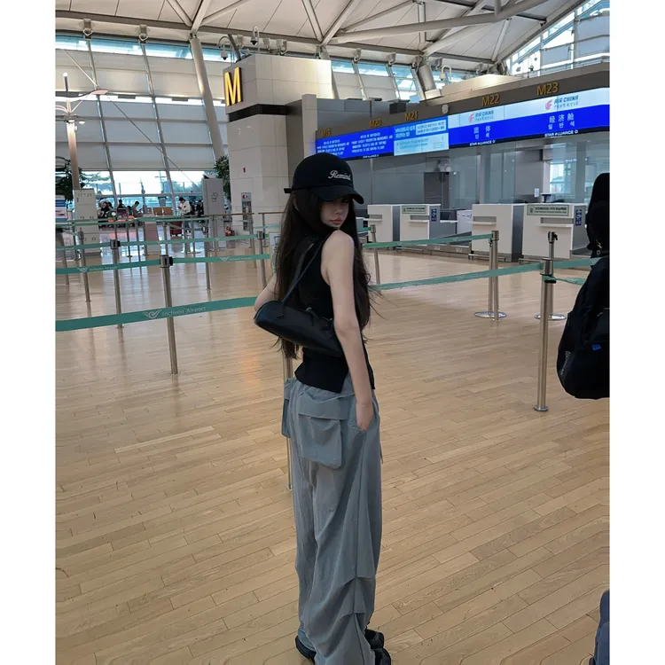 21DEGREES【jennie 风】黑色开衩工字背心灰绿色口袋工装裤自留款