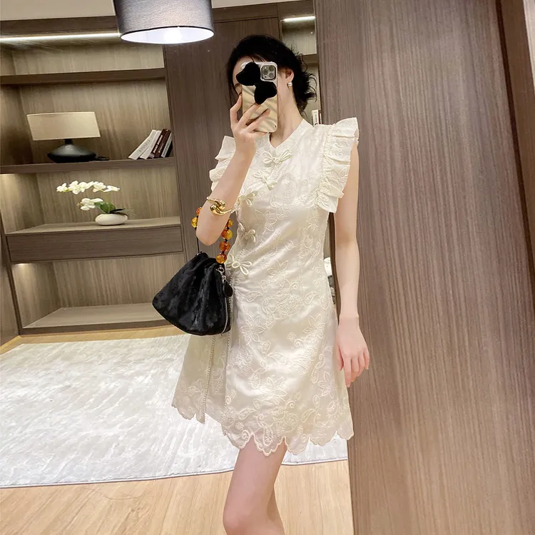 夏季新款新中式国风飞飞袖刺绣花气质收腰显瘦时尚套装两件套女