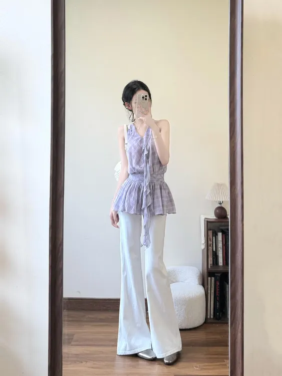 2025夏季款韩系度假风浪费气质穿搭紫色格纹上衣高腰微喇裤两件套