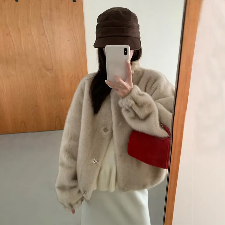 人造皮草 仿貂绒环保皮草外套女2025秋冬新短款圆领灯笼袖毛毛绒