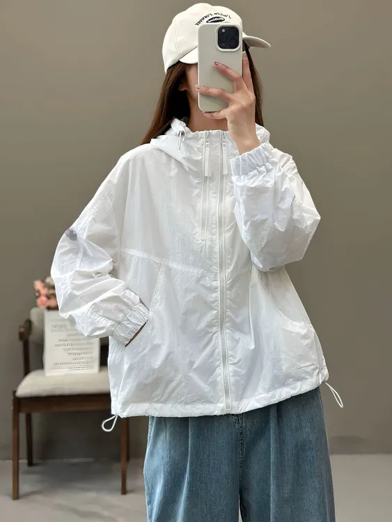 轻薄透气防晒衣女士2025夏季新款防风衣时尚长袖冲锋衣防晒服外套