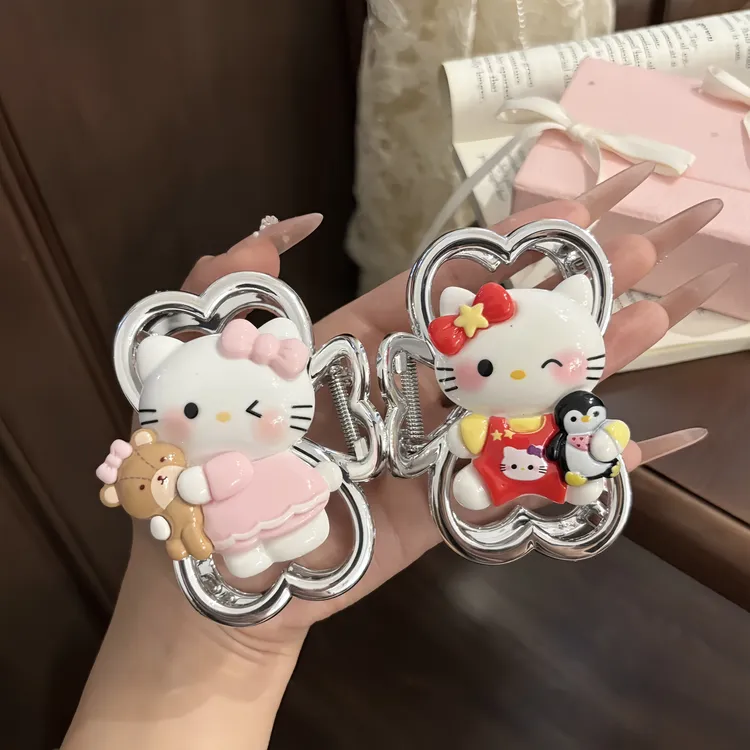又甜又俏皮的Kitty蝴蝶结抓夹~实用夹的牢固不扯发少女感爆棚