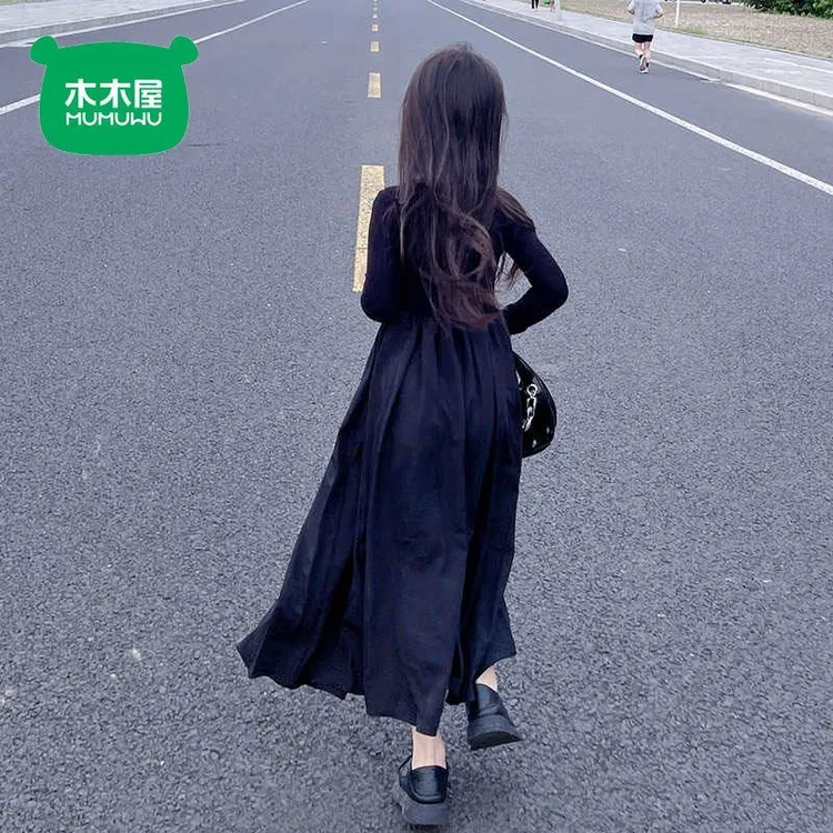 木木屋女童连衣裙新款春秋中大童赫本风长袖小黑裙儿童长款秋装裙