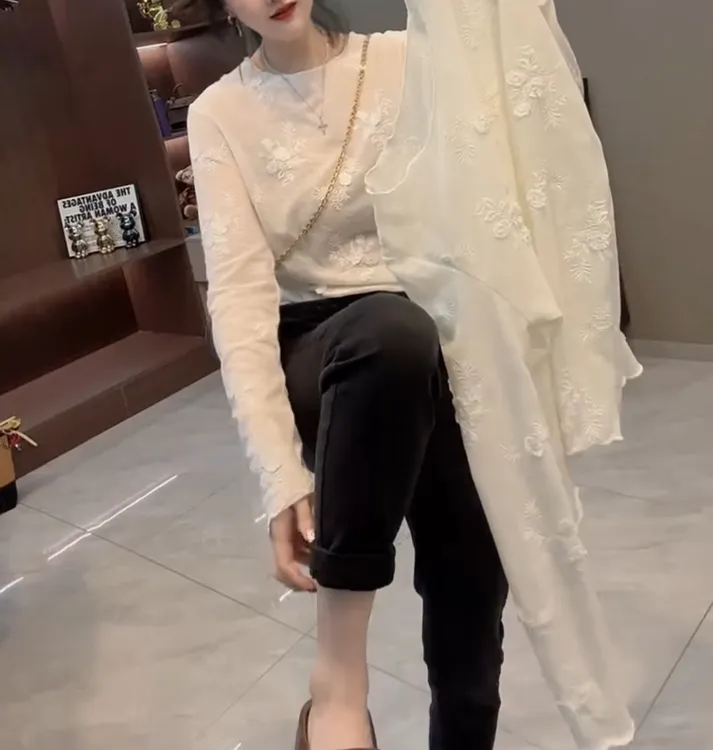 显瘦百搭可叠穿长袖简约打底衫