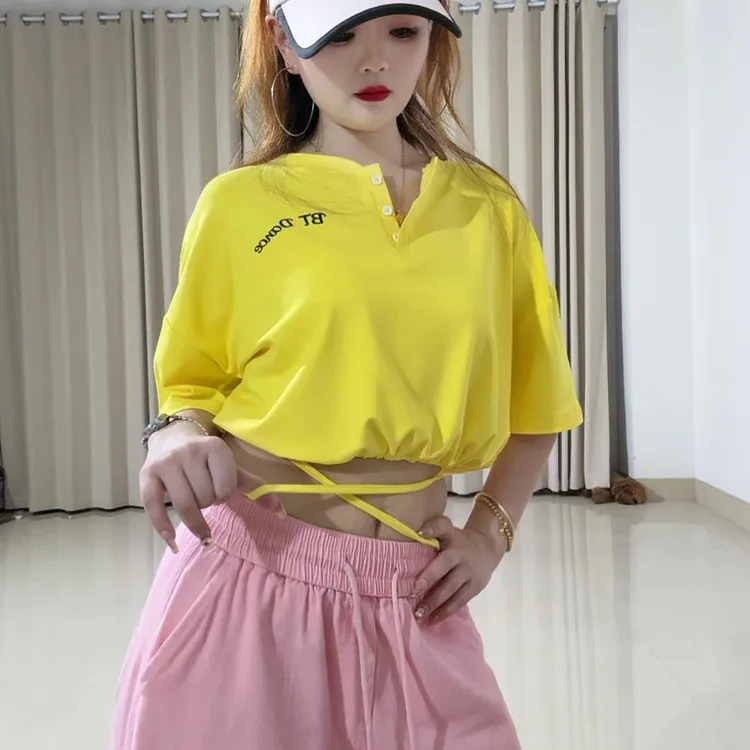 达人专属2528短款印花潮流V领网红T恤休闲风百搭显瘦洋气时尚夏季