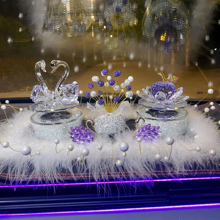 网红旋转苹果香薰摆件平安果香薰摆件汽车香薰摆件太阳能旋转苹果