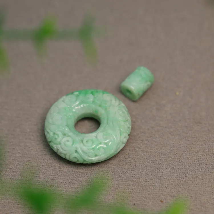 #6152果绿色缅甸天然A货翡翠复古雕花平安扣小环吊坠挂坠