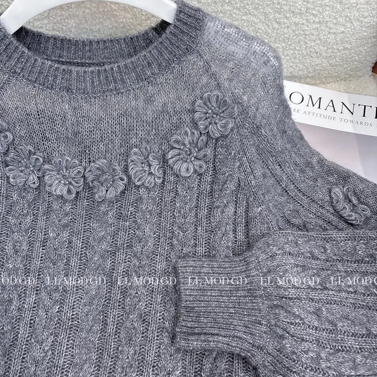 浮凸花间 秋冬立体花朵设计气质高级感绵羊毛长袖针织LL-6200993