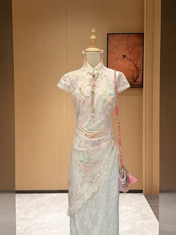 【雅乔定制】秋杏粉 镂空刺绣蕾丝拼接新中式旗袍裙DYLL-24126665
