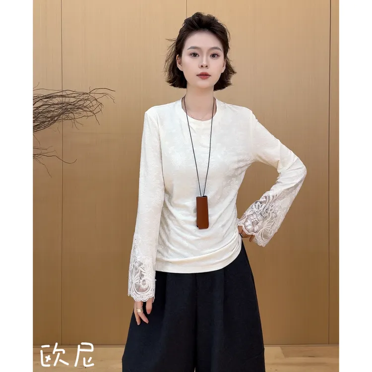 欧尼私服 2025早秋新款立体提花刺绣圆领T恤打底上衣2509C5922