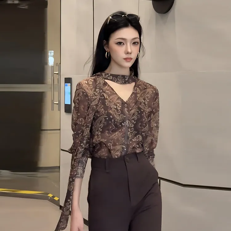 法式V领飘带印花衬衫女早秋新款设计感宽松别致独特漂亮气质上衣