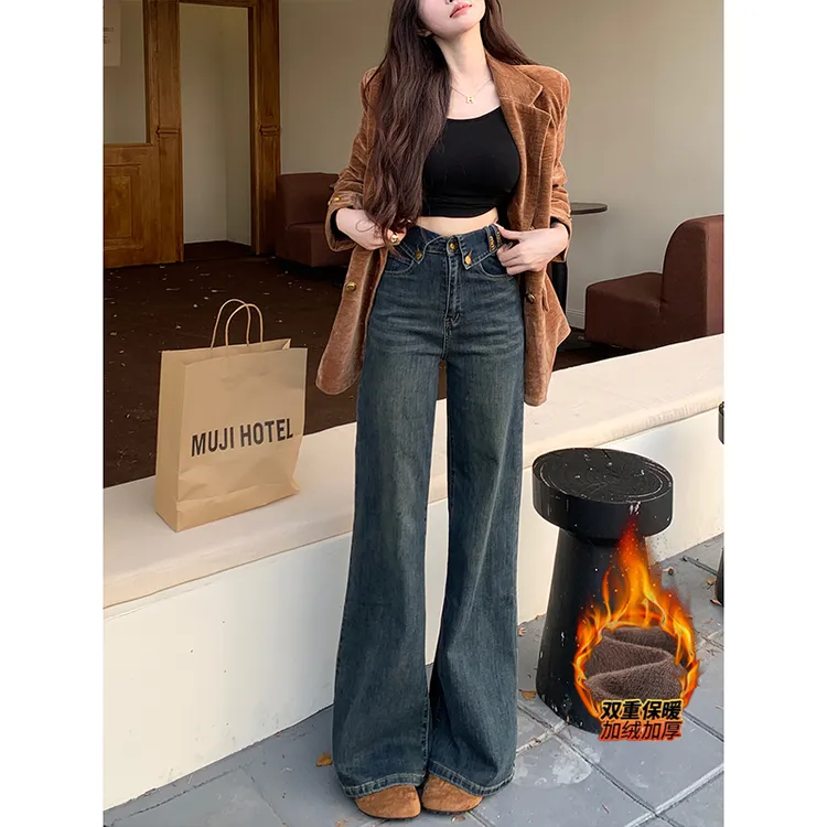 新款翻边字母不贴腿加绒微喇牛仔裤女2025年冬季新款高腰显瘦长裤