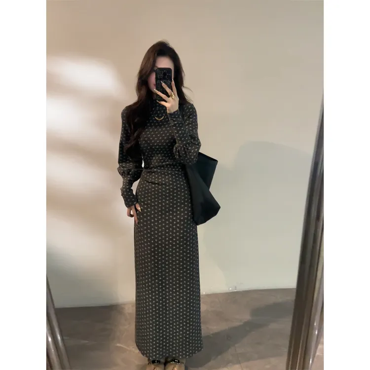 【大婷婷】显瘦法式秋冬半高领收腰长袖裙子灯笼袖气质连衣裙DT1870