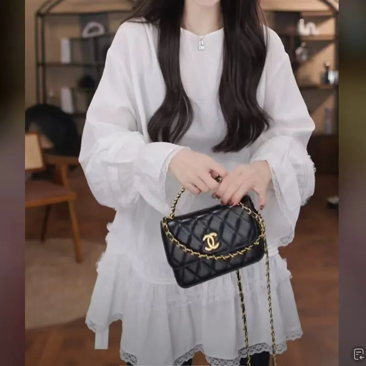 2025年秋冬新款设计感韩系慵懒风衬衫女高级感简约风宽松百搭上衣