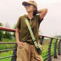 欧货夏季连帽短袖半开拉链女高级显瘦时尚潮流休闲上衣