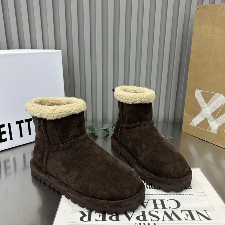 韩版2025新款秋冬真皮百搭超轻加棉短靴显瘦轻便舒服二棉雪地靴女