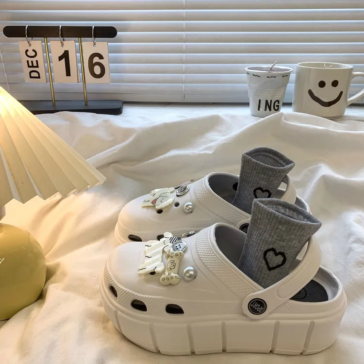 白色厚底洞洞鞋女2022新款夏季ins时尚百搭外穿防滑沙滩两穿凉拖