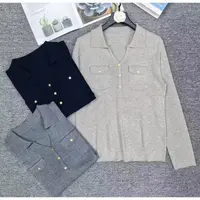 9244号#5433#秋V领时尚软糯口袋设计小翻领简约针织长袖上衣（预）