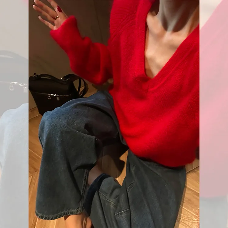 独特漂亮红色v领针织衫女装秋冬季韩系打底毛衣内搭洋气高贵上衣