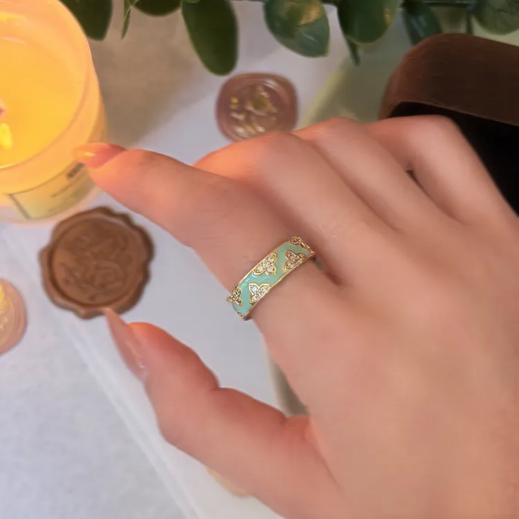 【如奕饰品】 排钻珐琅装饰四叶草戒指小众设计高级感网红爆