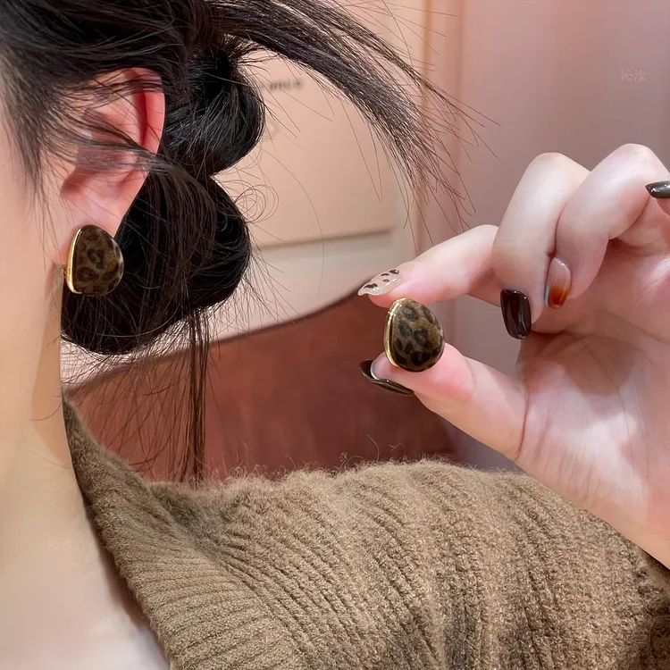 【沁汝饰品】F709豹纹质感耳扣个性精致百搭简约气质