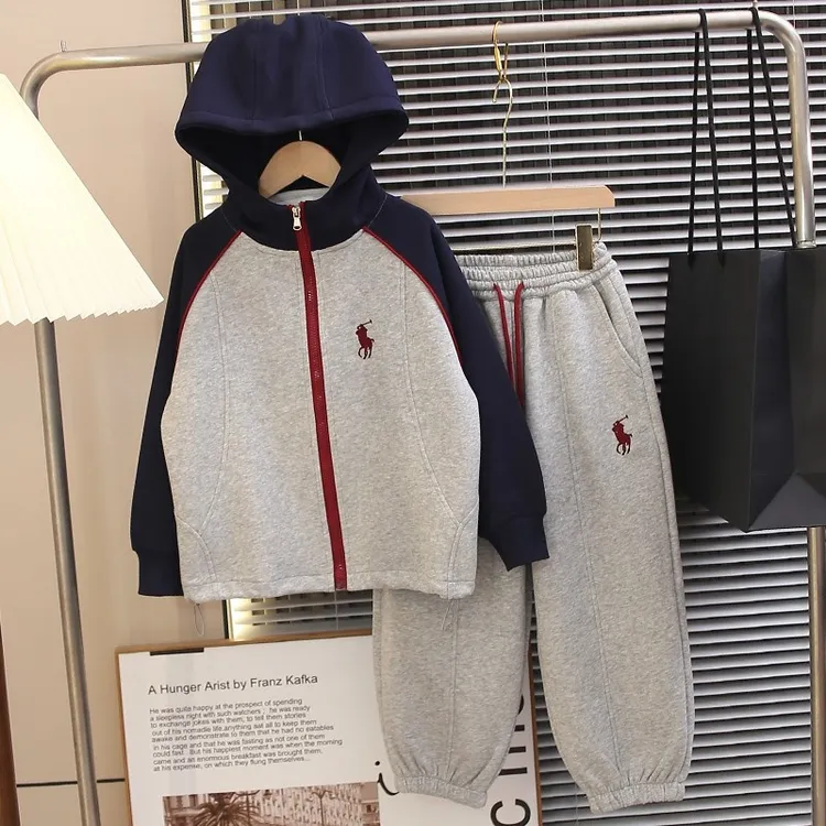 男童套装秋冬款加绒2025女儿童休闲外套中大童宽松运动连帽两件套