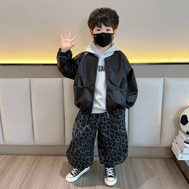 男童套装春秋装2025新款宝宝韩版皮衣外套儿童潮酷痞帅卫衣三件套