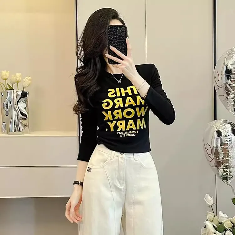 辣妹黄字母正肩短款长袖t恤女春秋新款修身显瘦百搭打底衫上衣ins