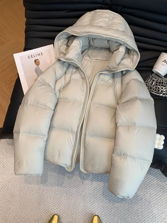 通勤风云朵泡芙连帽面包服女冬季2025大码新款设计感保暖棉服外套