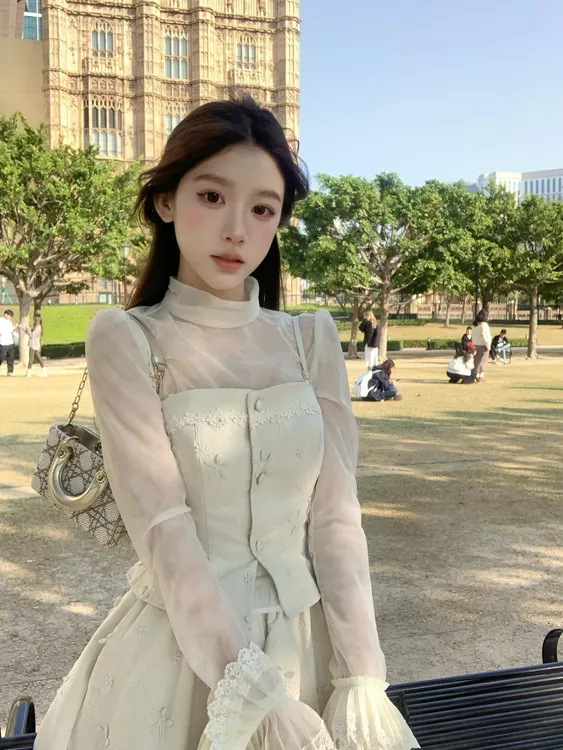 2025新款高级感定制立体花朵掐腰显瘦吊带上衣+高腰半身裙两件套