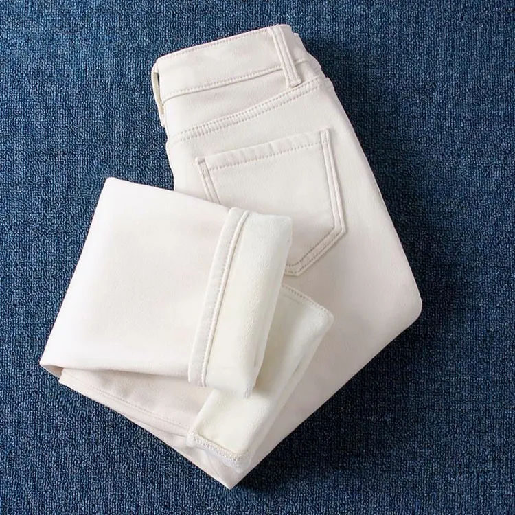 冬季加绒白色牛仔裤女新款2025高腰小脚韩版小个子裤子萝卜小脚裤