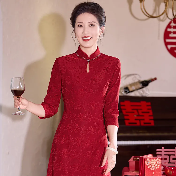 10月份喜婆婆婚宴装2025新款洋气妈妈礼服平时可穿旗袍改良连衣裙