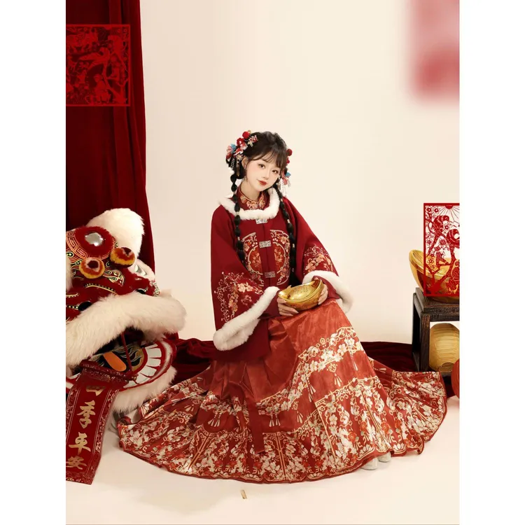 慕华原创【昭昭如愿】明制加绒汉服圆领刺绣毛呢短袄马面裙秋冬款