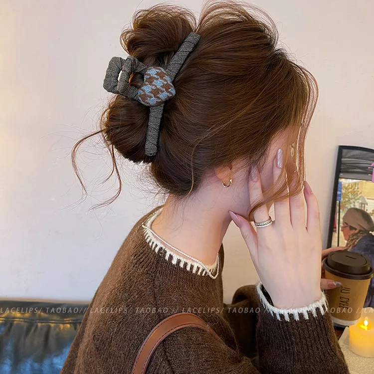 千鸟格爱心头发抓夹女2025新款大号发量大鲨鱼夹后脑勺发夹发饰秋