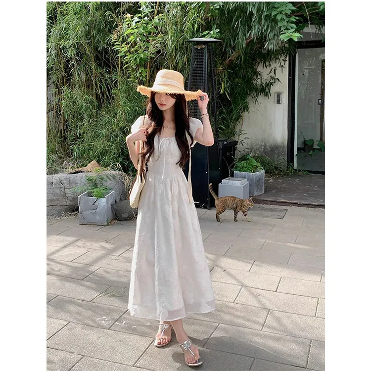 法式温柔风泡泡短袖收腰连衣裙女夏季甜美气质修身显瘦长款A字裙