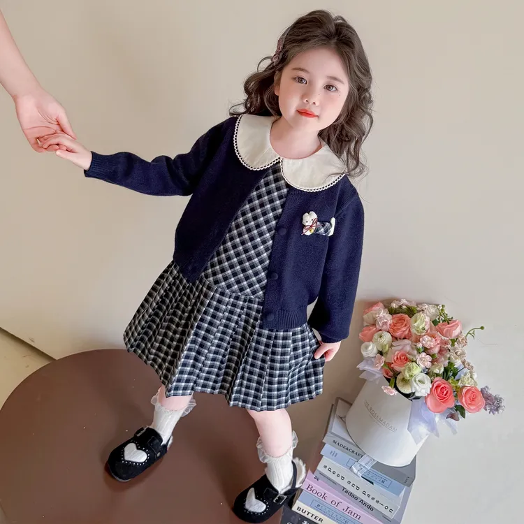 韩版女童套装2025新款儿童洋气女宝宝秋季时尚开衫格子裙两件套潮