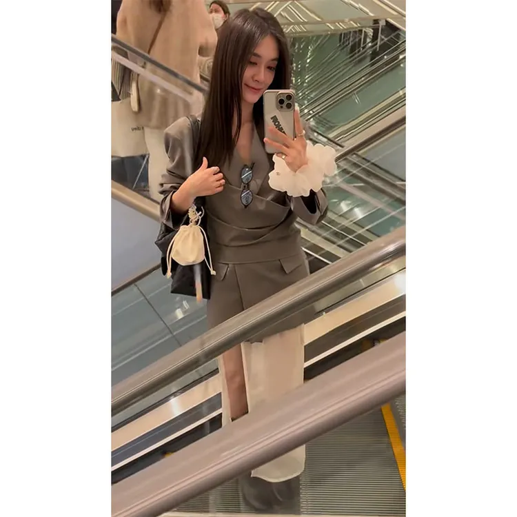 韩系极简风短袖T恤上衣叠穿吊带背心宽松长袖西装外套高腰半身裙