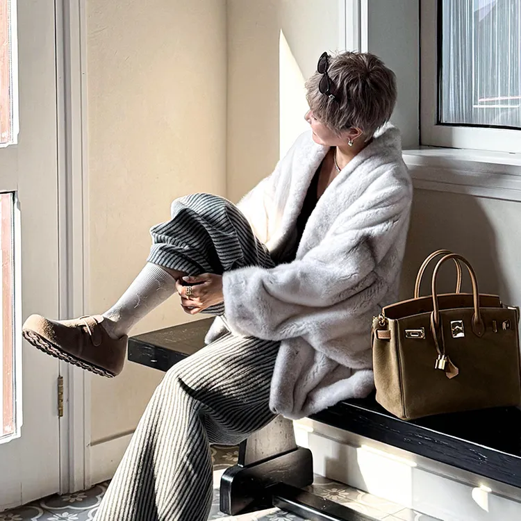 PIPI蝙蝠袖·限量稀缺喜马拉雅原色银十字水貂皮草 GGS2509FM92304