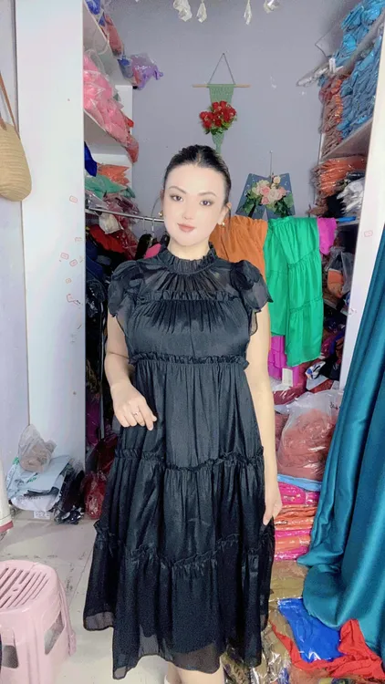 小香风木耳边飞飞袖法式连衣裙