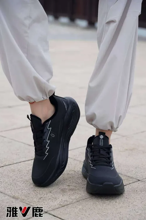 雅鹿皮面加绒轻奢防滑耐磨时尚潮流百搭跑步运动鞋达Y9906