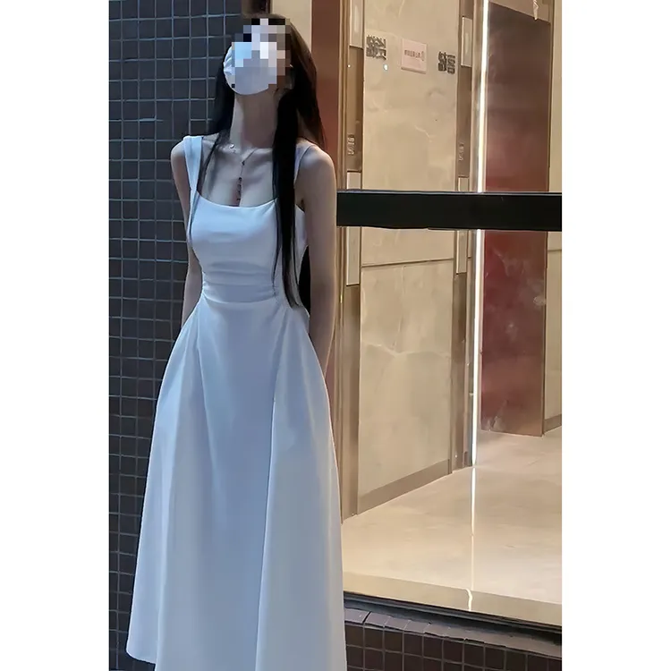 显瘦法式吊带连衣裙女夏新款茶歇小个子收腰白色长裙高腰无袖轻奢