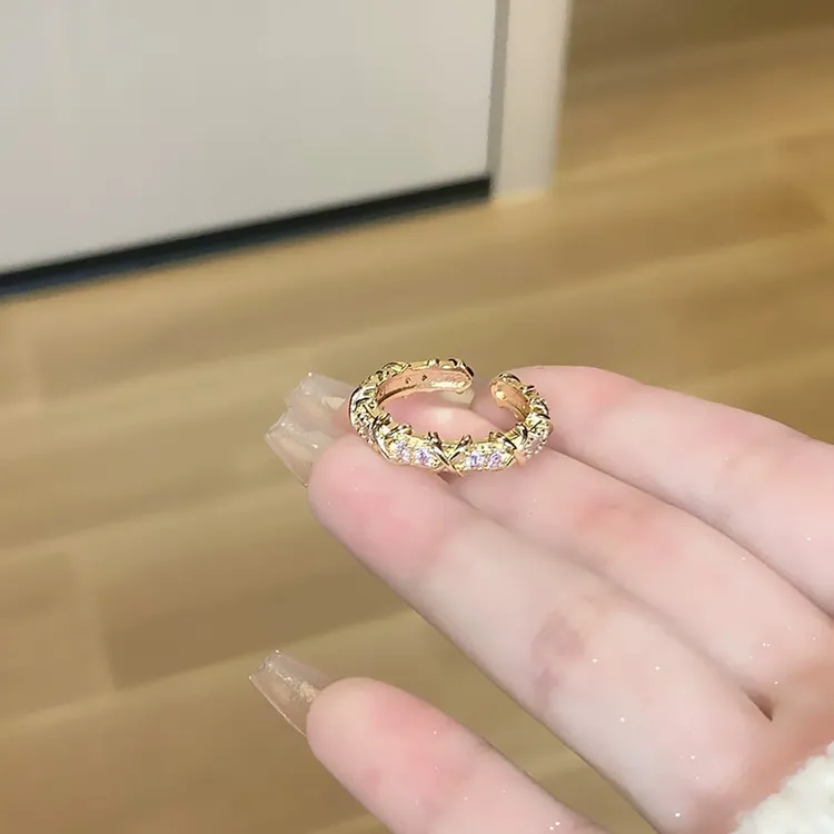 铜合金锆石戒指 复古彩钻系列女时尚百搭气质极简小众设计指环