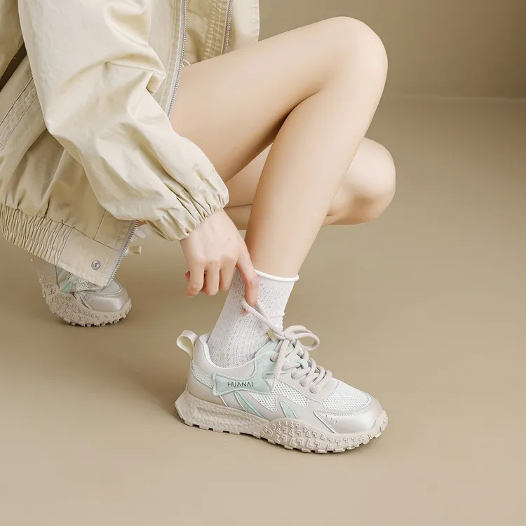 华耐舒适软底德训鞋女2025新款运动休闲板鞋网面透气小个子厚底鞋