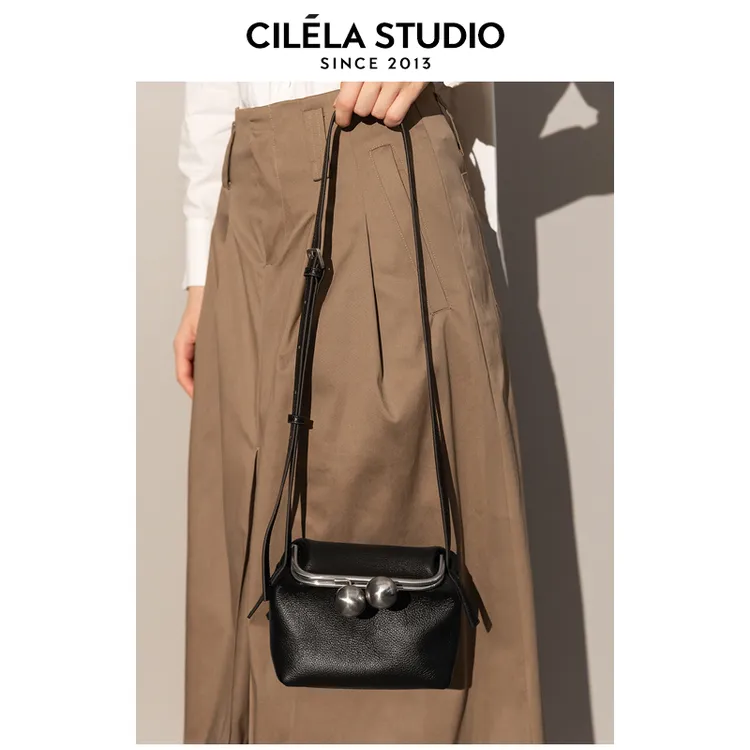 【希蕾娜】头层牛皮大圆球口金包夹子包小众设计盒子包单肩斜挎包