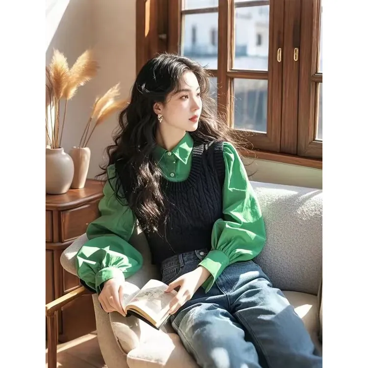 今年流行爆款独特超好看洋气别致设计感宽松绿衬衫针织马甲两件套